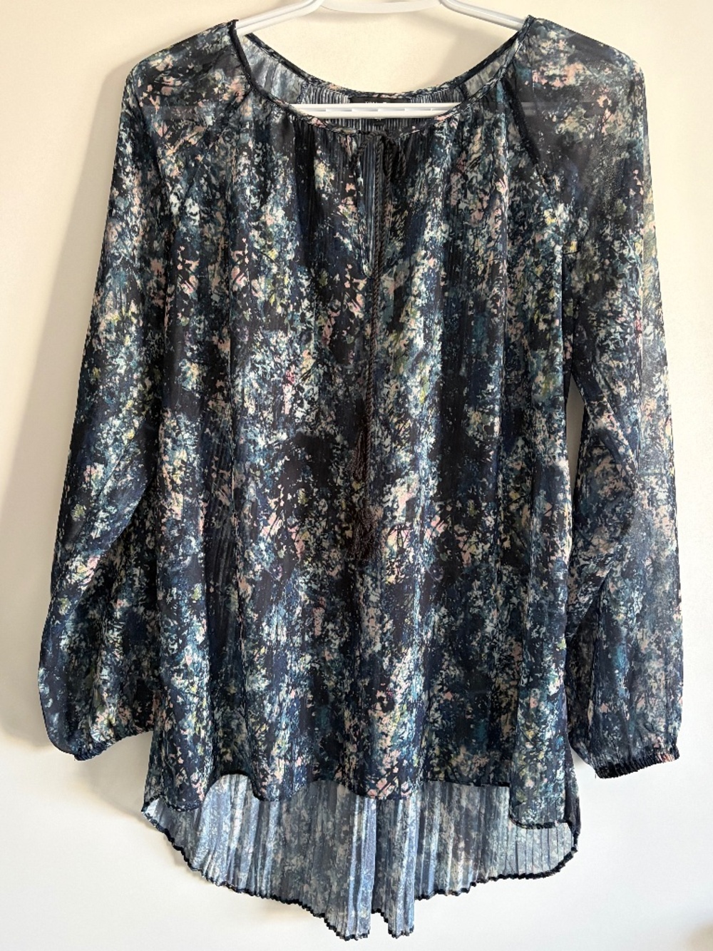 EUC RW&CO Womenโs Long-Sleeved Pleated Semi-Sheer Asymmetrical Popover Blouse SM